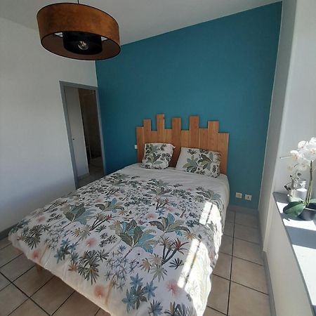 Gite De La Fontaine Olby Eksteriør billede